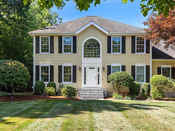 2nd image of 49 Indian Brook Rd