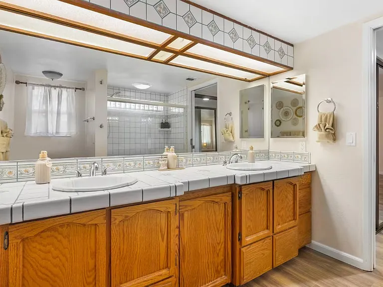7607 Lucerne Vista Ave — Photo 9