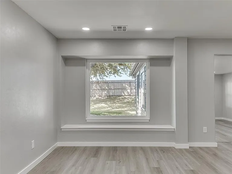 6917 Woodridge Ave — Photo 19