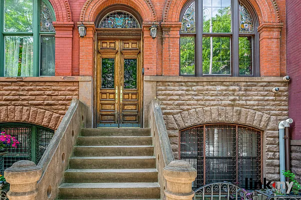 Rented by Link NY Realty | media 59