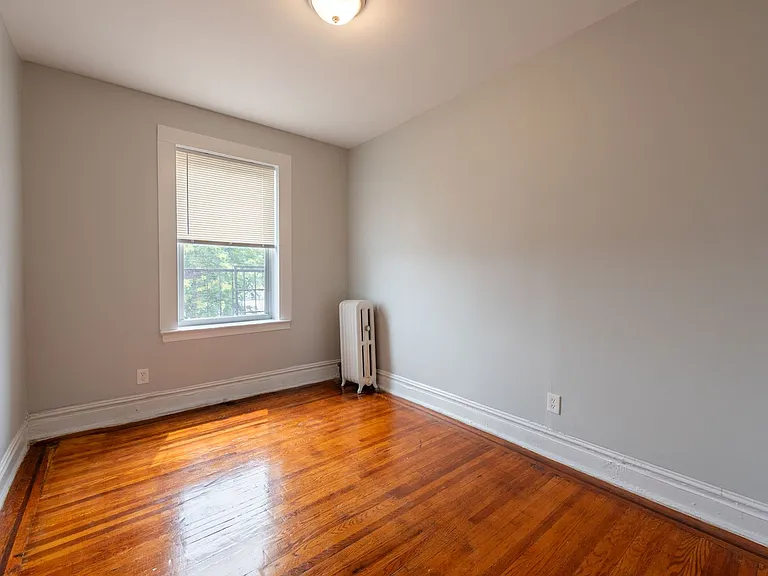 45 Hopkins Avenue - Gyalsten Apartments — Photo 9