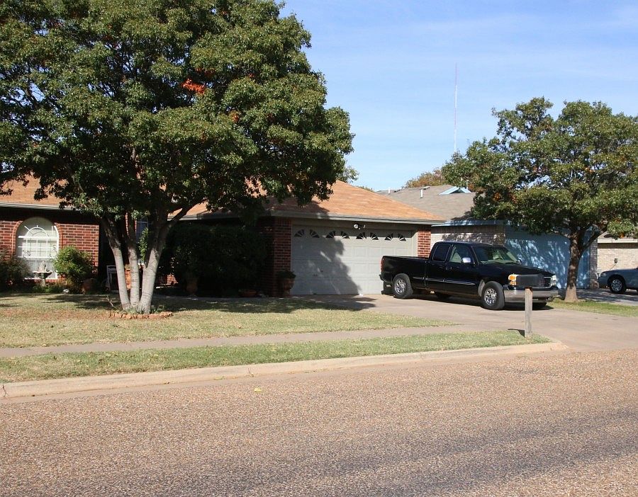 2nd image of 2208 92nd St