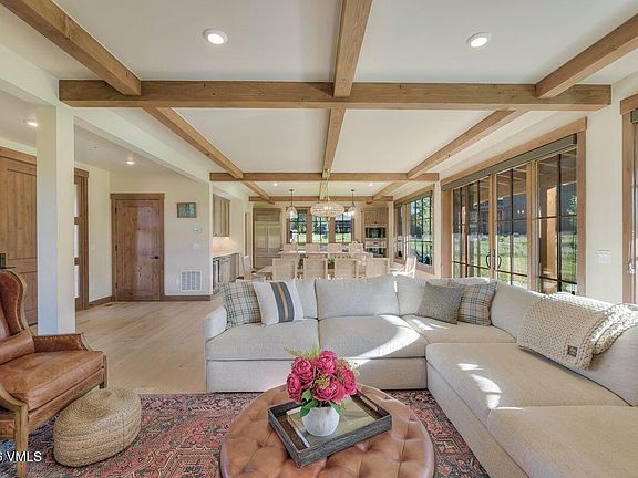 3rd image of 664 Hunters View Ln