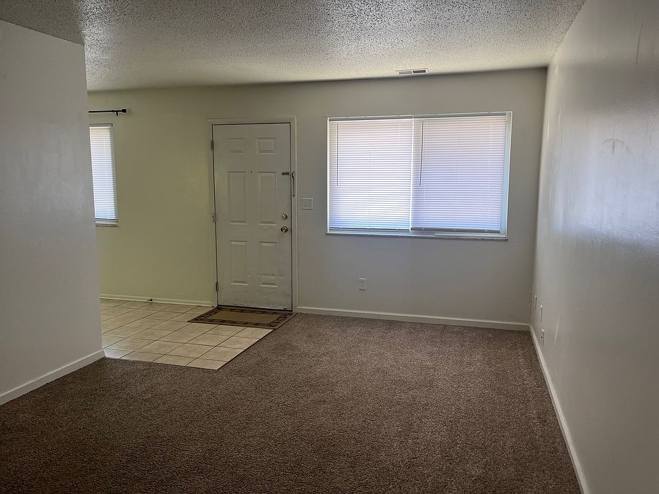 front door living room kitchen is on the left