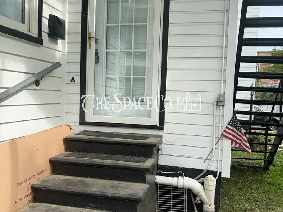 100 Morris St #A