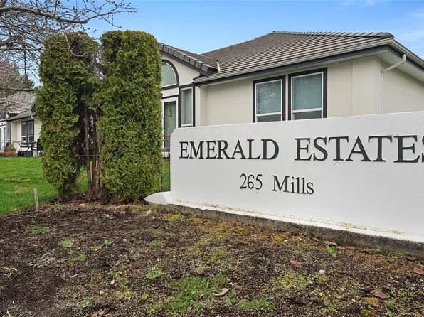 265 Mills St #604, Parksville, BC V9P 2N5