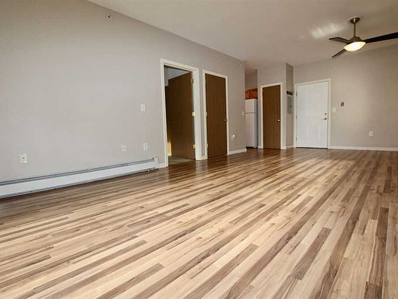 2nd image of 18 Harbor Ave APT 404