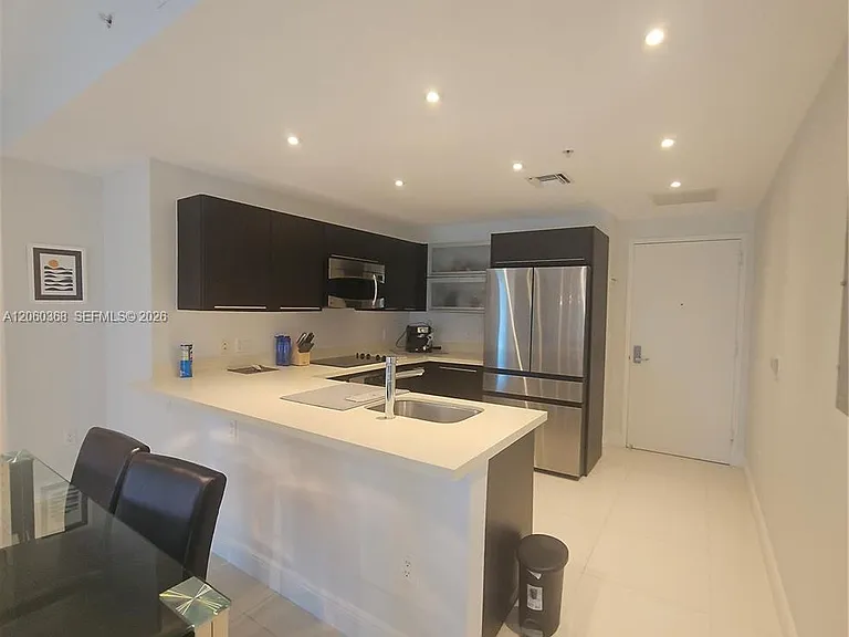 90 SW 3rd St #3104 — Photo 3