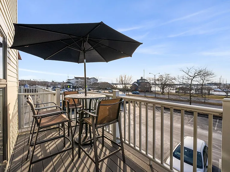 310 Swans Wharf Row — Photo 9