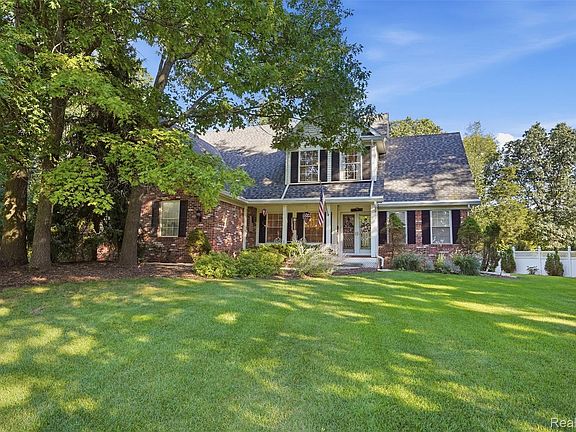 2nd image of 4909 Yax Pointe Dr