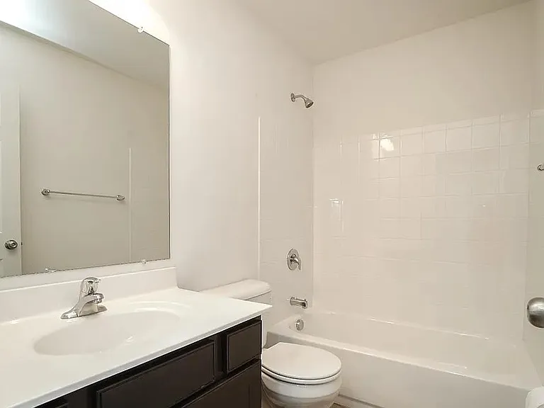 8006 Summerlin Ct — Photo 12