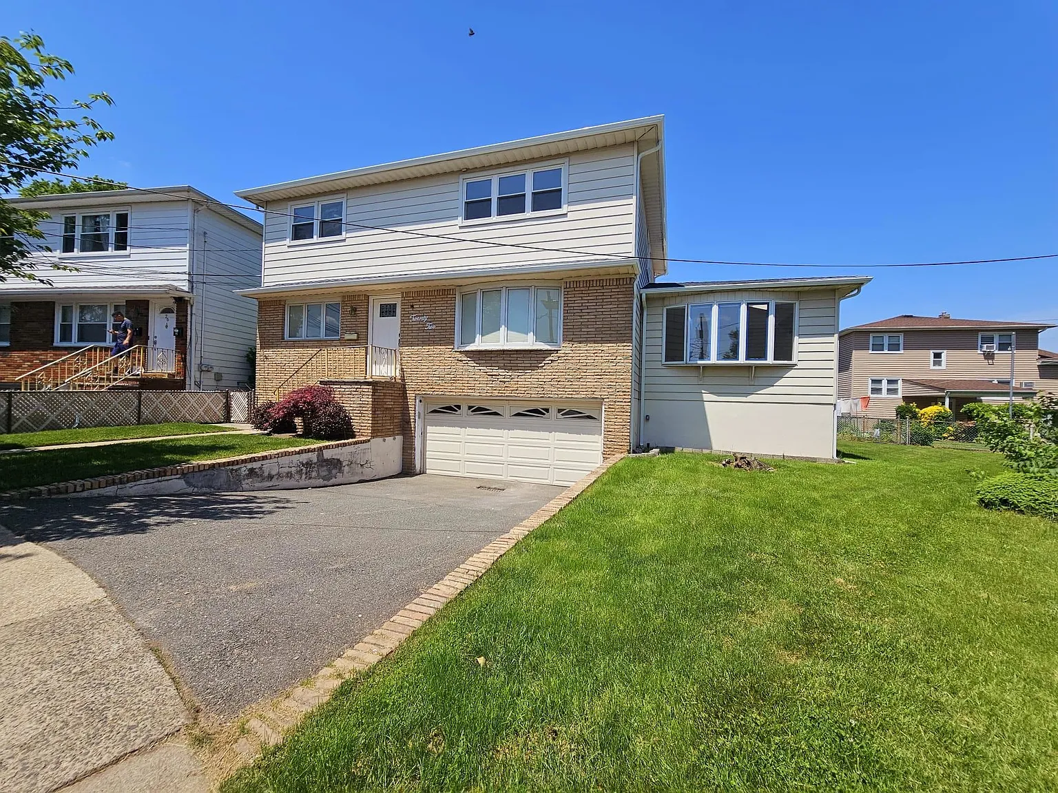 3 bed, 1.0 bath, $3,000 — Photo 1