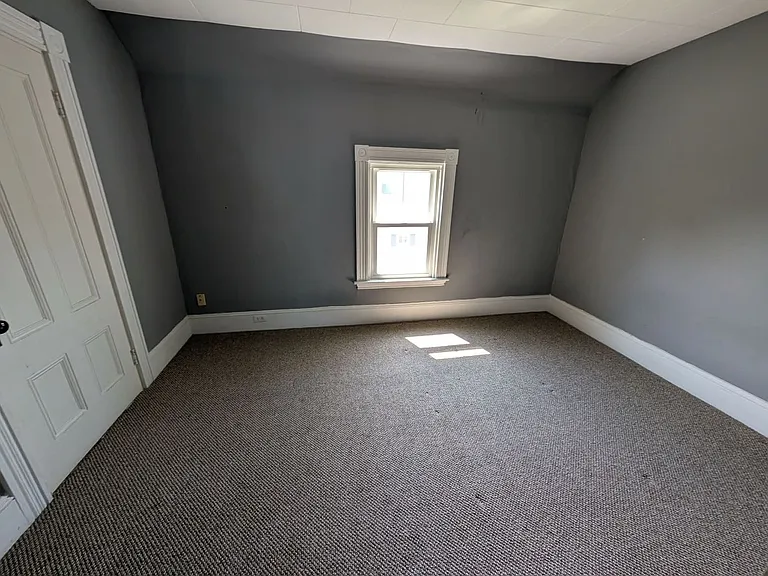 59 Oak St — Photo 15