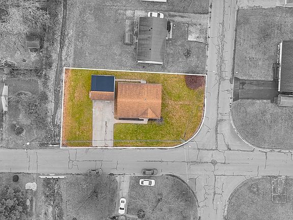 4th image of 215 7th Ave