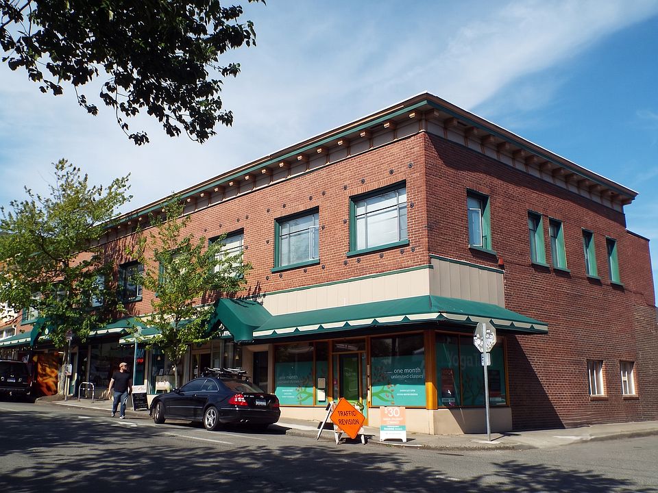 1st image of 4250 Fremont Ave N #C