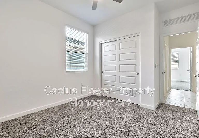 1718 W Sombra Ave — Photo 26