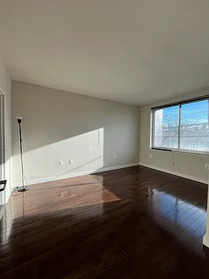 Rented by Batra Group Inc | media 20