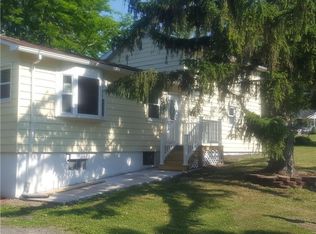 8854 S Willow St, Weedsport, NY 13166