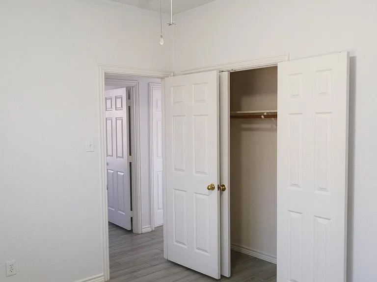 10707 Copperwood Dr — Photo 12