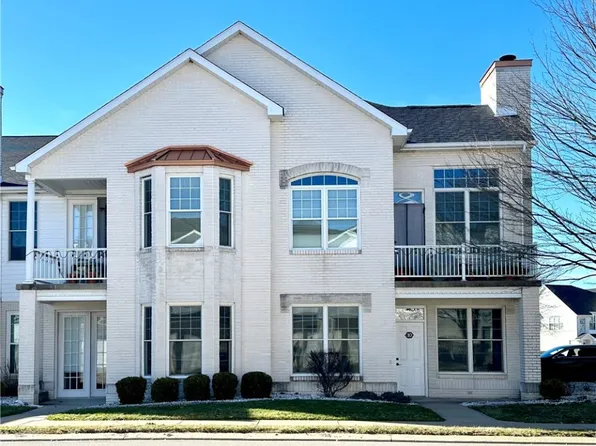 202 Adams Pointe Blvd #10, Mars, PA 16046