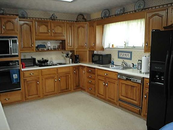 3rd image of 1288 E Orange Pike
