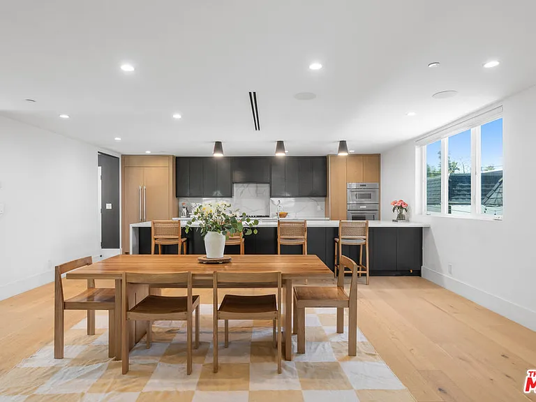 656 California Ave — Photo 10