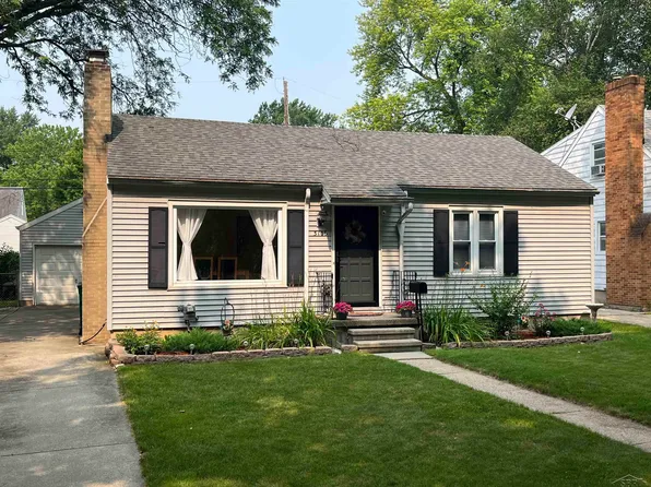 3106 Alden Dr, Lansing, MI 48910