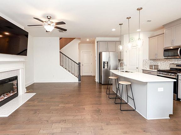 3rd image of 7 Steelwood Ct