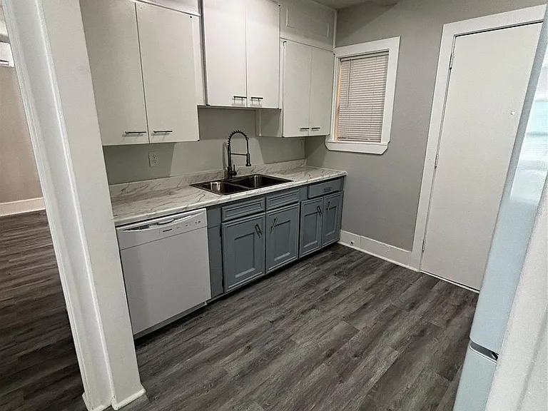 4125 Avenue M — Photo 13