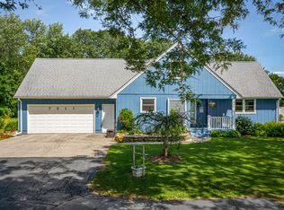 7211 Garden Prairie Rd, Garden Prairie, IL 61038