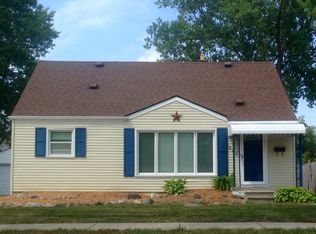 822 S Manitou Ave, Clawson, MI 48017