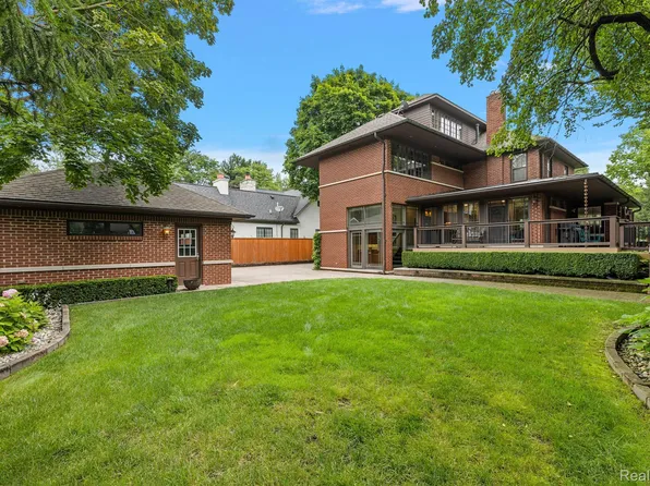 451 Pilgrim Ave, Birmingham, MI 48009