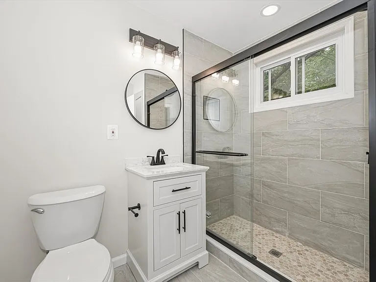 8624 Parliament Dr — Photo 24