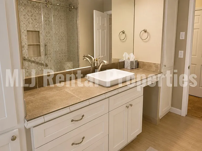 5881 S Irvington Ave — Photo 29
