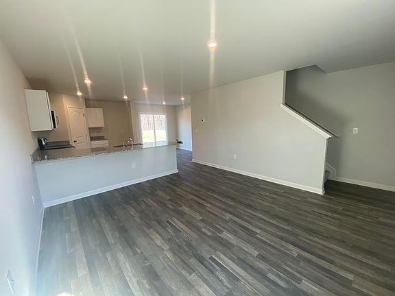 Living room to kitchen_02072023