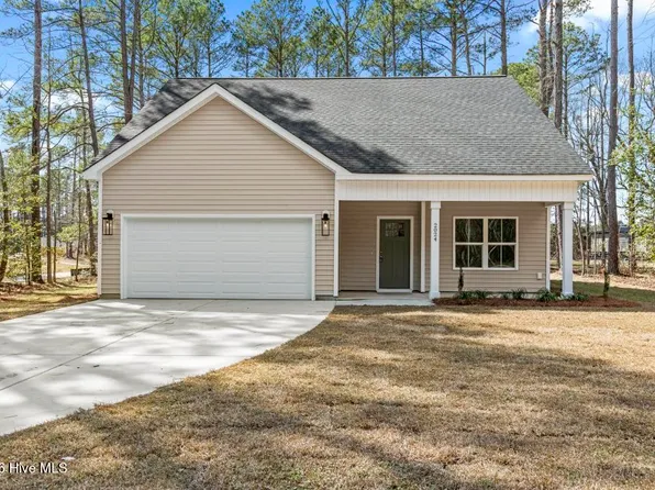 2024 Page Road, Burgaw, NC 28425