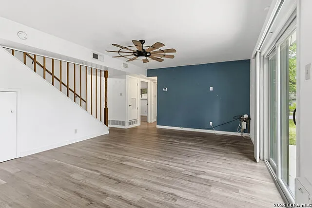 5 bed, 2.0 bath, 2180 sqft, $1,950 — Photo 4