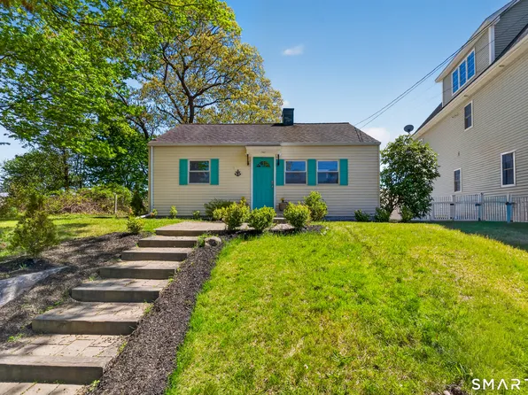 33 Howard Court, Milford, CT 06460