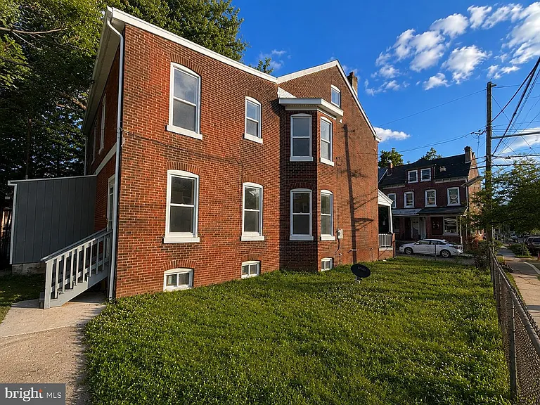 28 N Anderson St — Photo 8