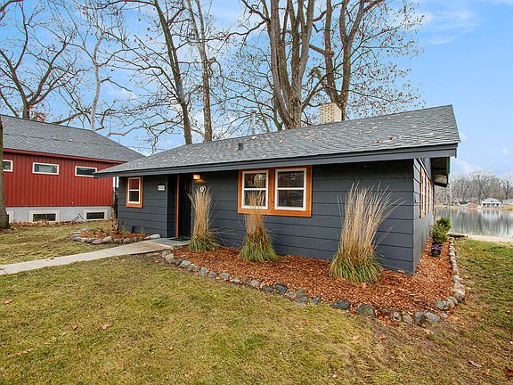 2nd image of 52326 Lakeview Dr