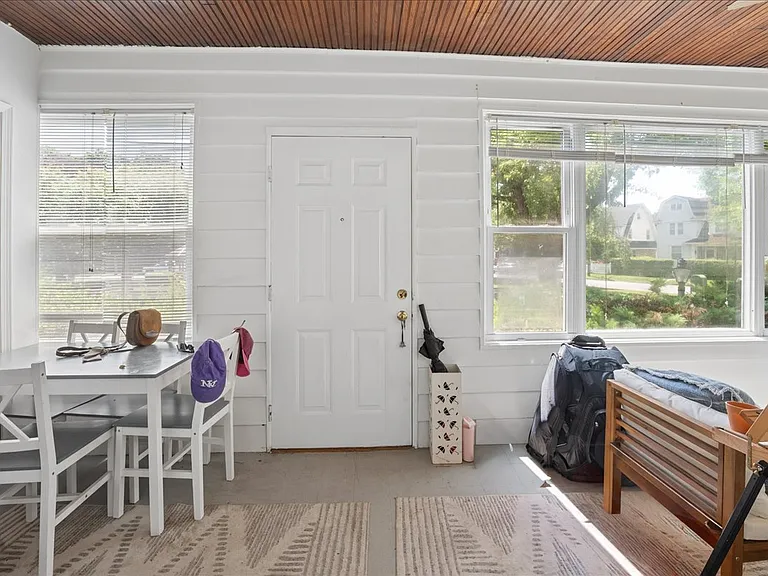 31 Armourvilla Ave — Photo 11