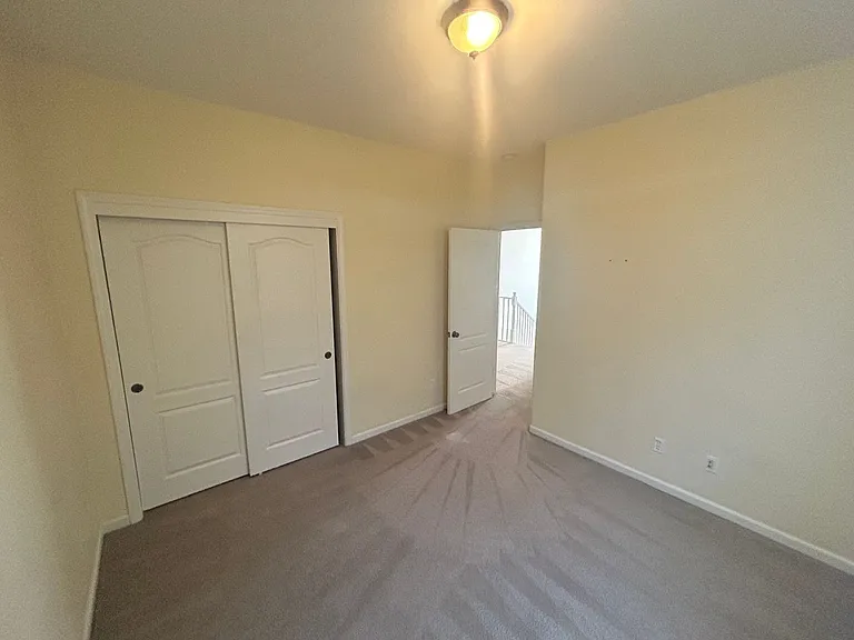499 W Saint Francis Ave — Photo 21