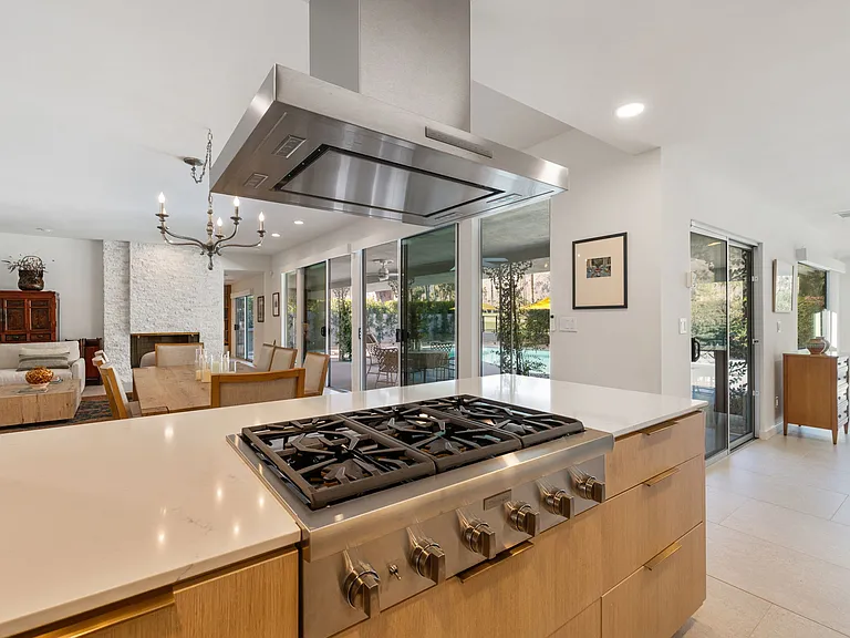 2367 Yosemite Dr — Photo 40