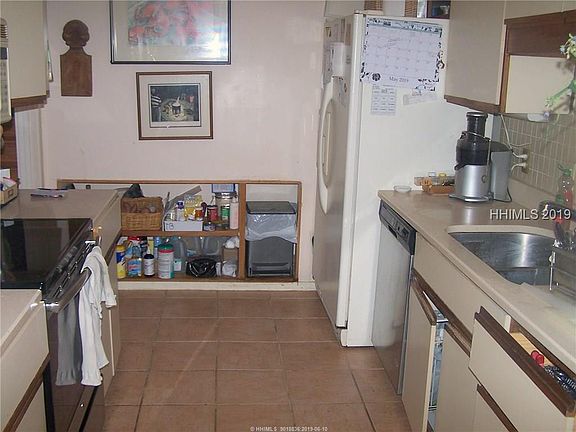 2nd image of 26 Goldfinch Ln