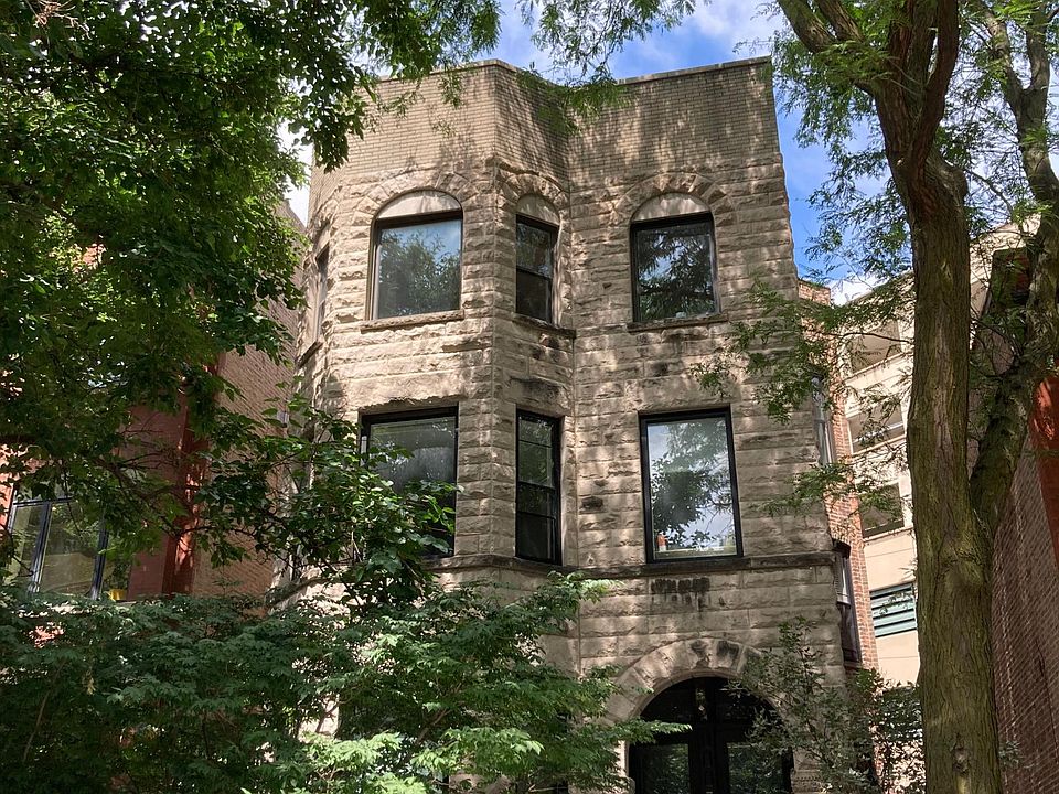 1st image of 734 W Belden Ave #3