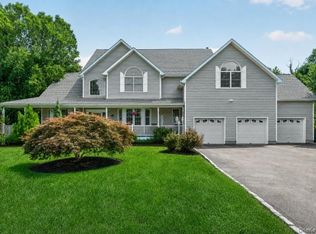 8 Angela Court, Hopewell Junction, NY 12533