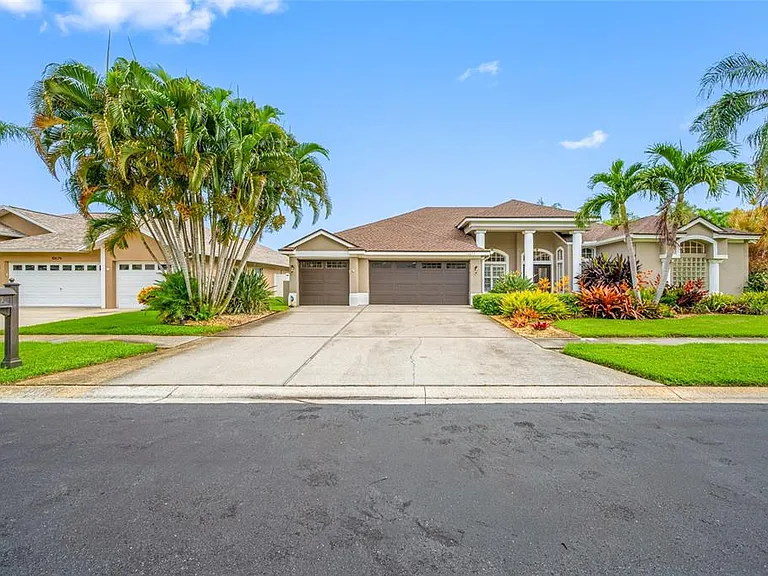 10675 Park Place Dr — Photo 44
