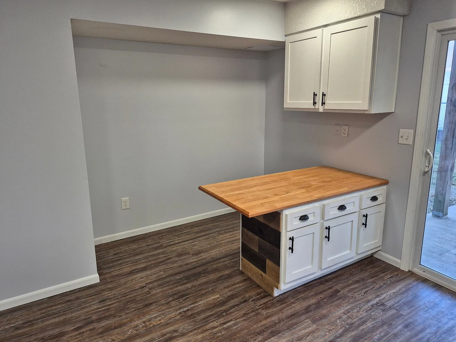 2 bed, 1.0 bath, 1024 sqft, $1,350 — Photo 4