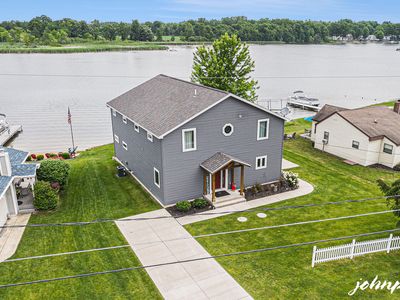 681 Clifford Lake Dr, Stanton, MI, 48888