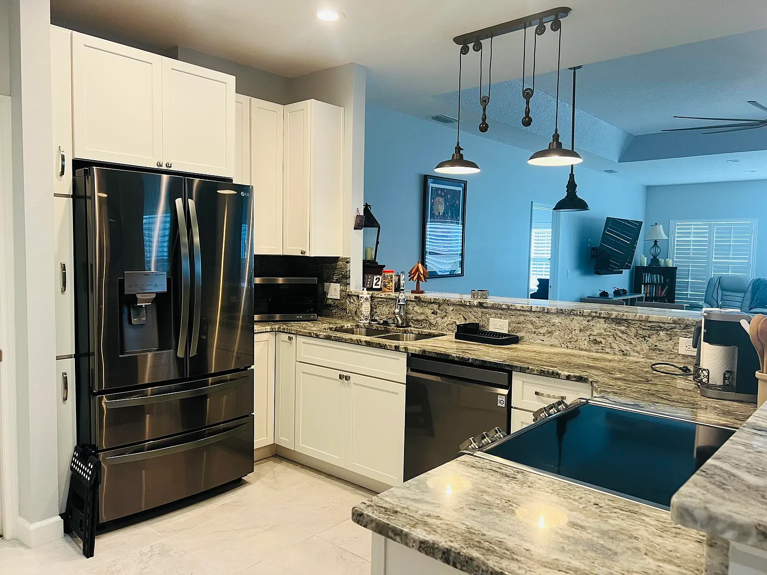 2 bed, 2.0 bath, 1618 sqft, $3,600 — Photo 4